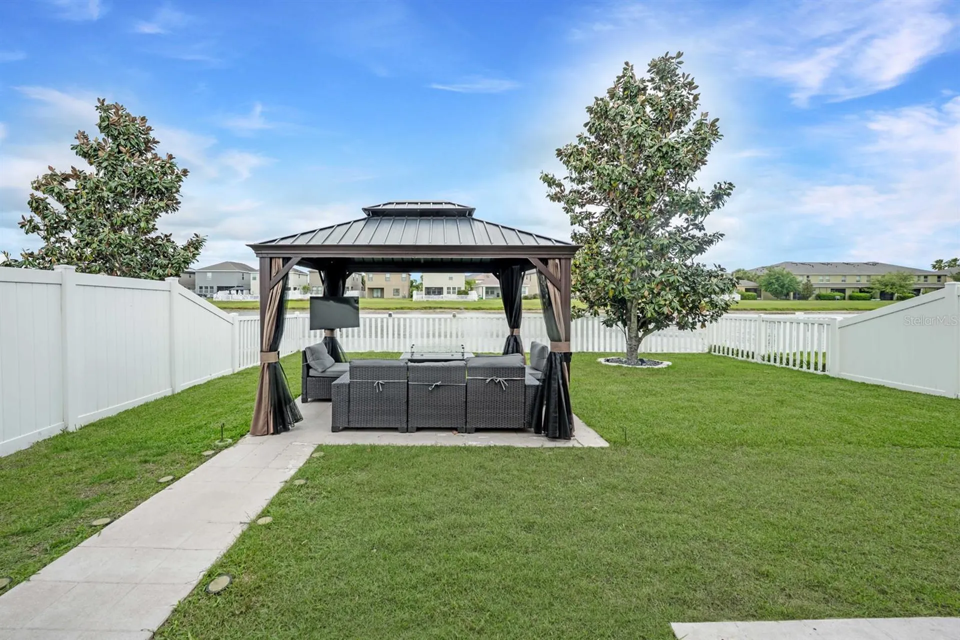 1402 Trailwater Street Ruskin FL 33570