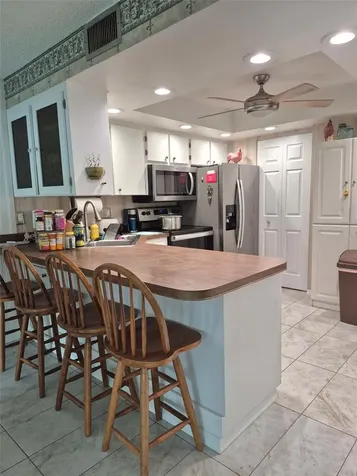 225 Country Club Drive Largo FL 33771