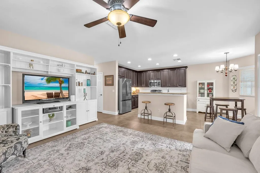 5945 Beaconpark Street Lithia FL 33547