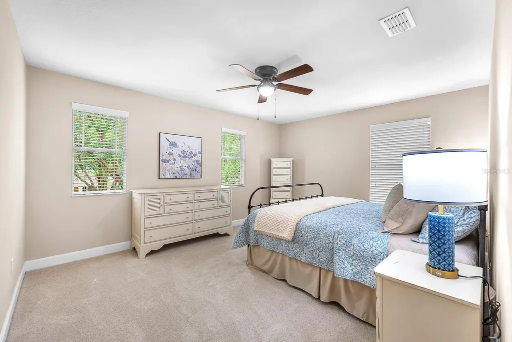 5945 Beaconpark Street Lithia FL 33547