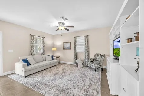 5945 Beaconpark Street Lithia FL 33547