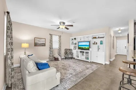 5945 Beaconpark Street Lithia FL 33547
