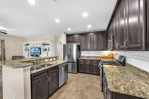 5945 Beaconpark Street Lithia FL 33547
