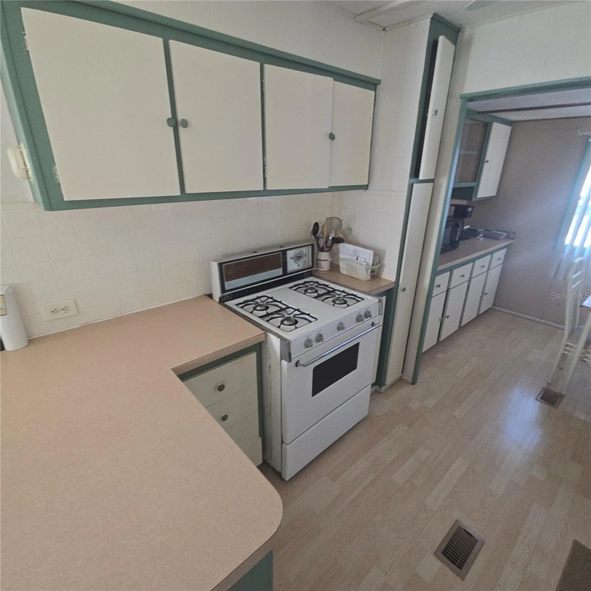 27466 Us Highway 19 N Clearwater FL 33761