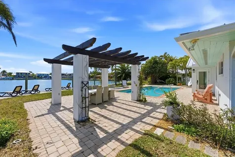 531 72nd Street Holmes Beach FL 34217
