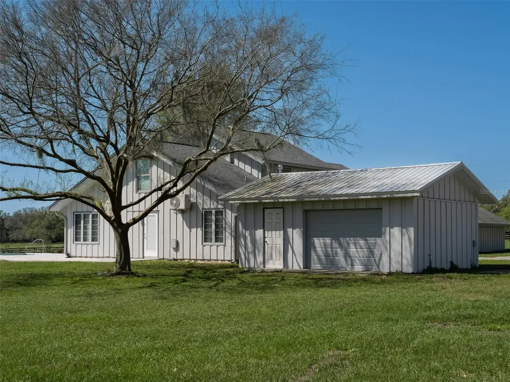 15157 NW 112th Place Road Morriston FL 32668
