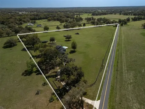 15157 NW 112th Place Road Morriston FL 32668