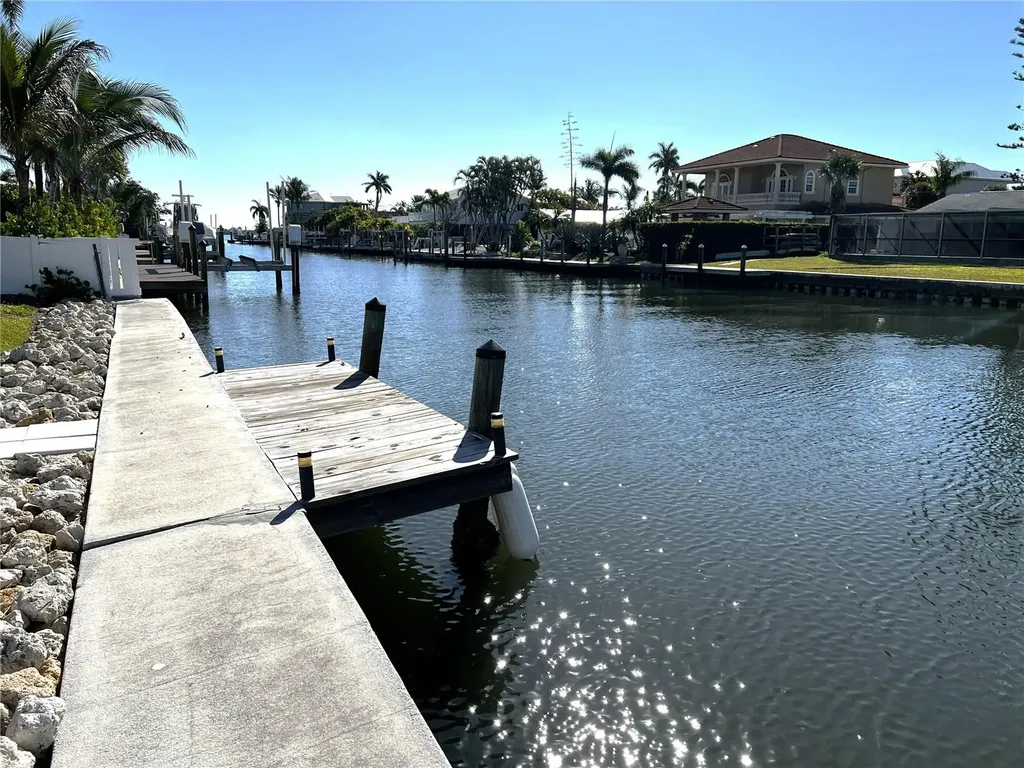 403 28th Street Holmes Beach FL 34217