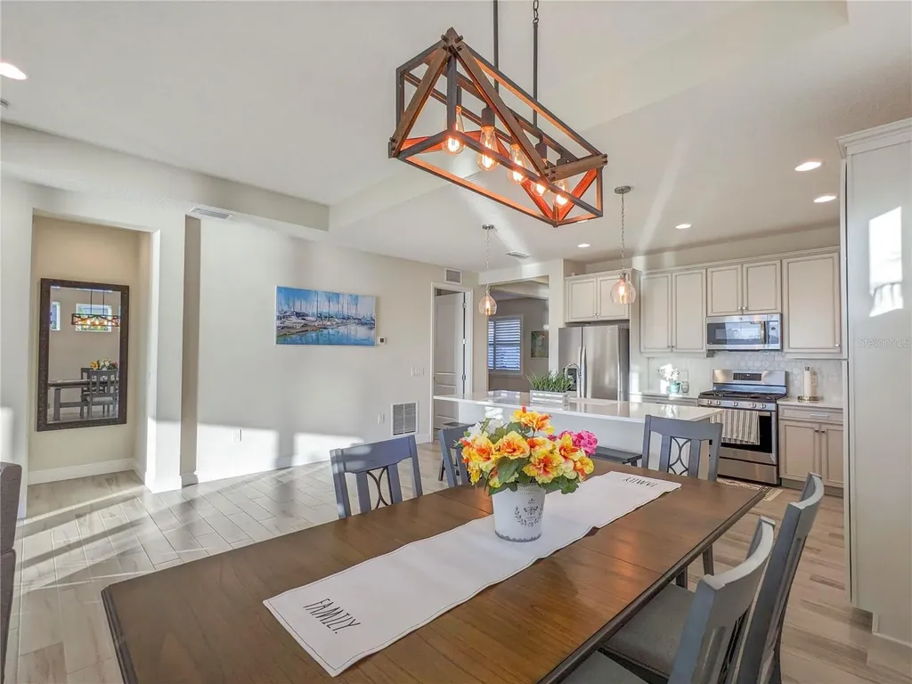 1045 Crosswind Avenue Sarasota FL 34240