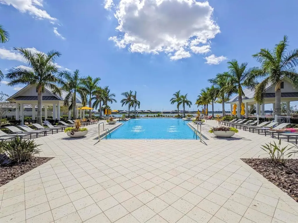1045 Crosswind Avenue Sarasota FL 34240