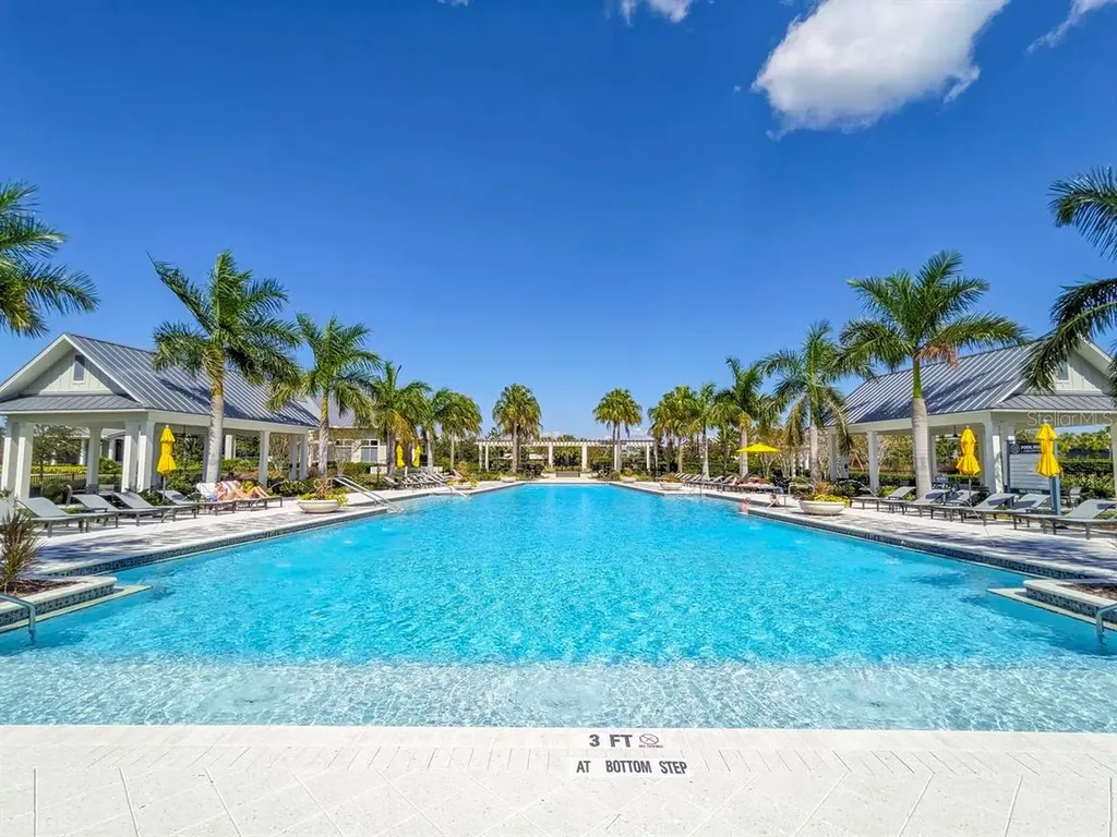 1045 Crosswind Avenue Sarasota FL 34240