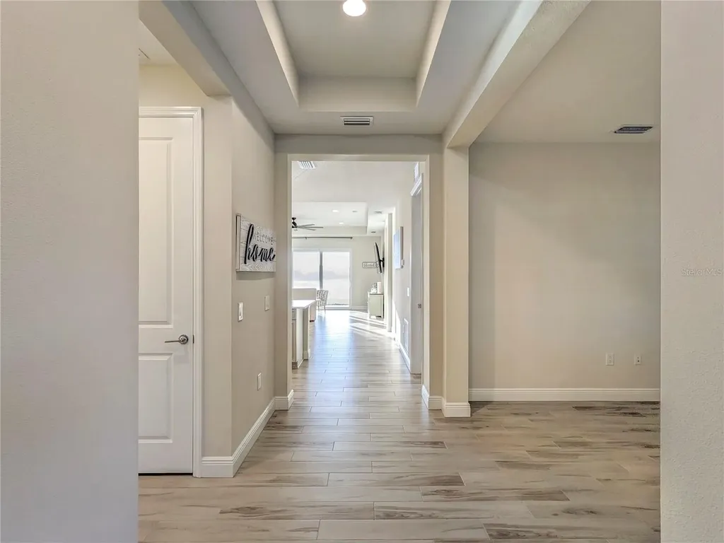 1045 Crosswind Avenue Sarasota FL 34240