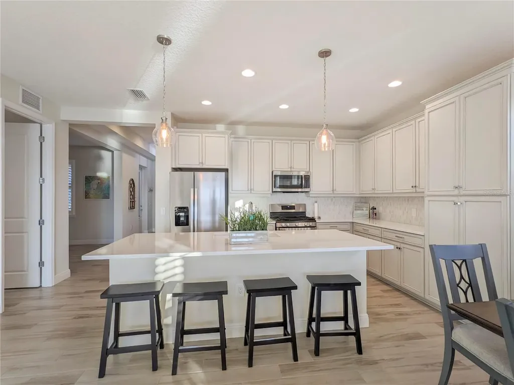 1045 Crosswind Avenue Sarasota FL 34240