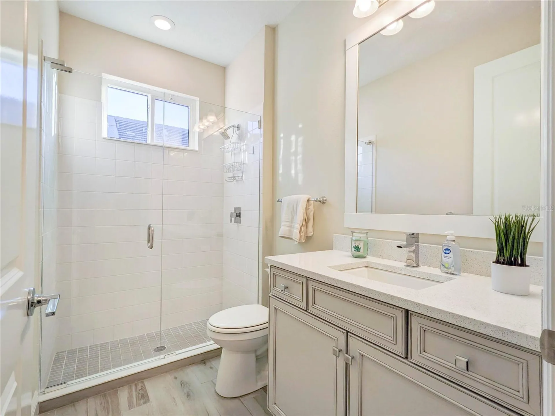 1045 Crosswind Avenue Sarasota FL 34240
