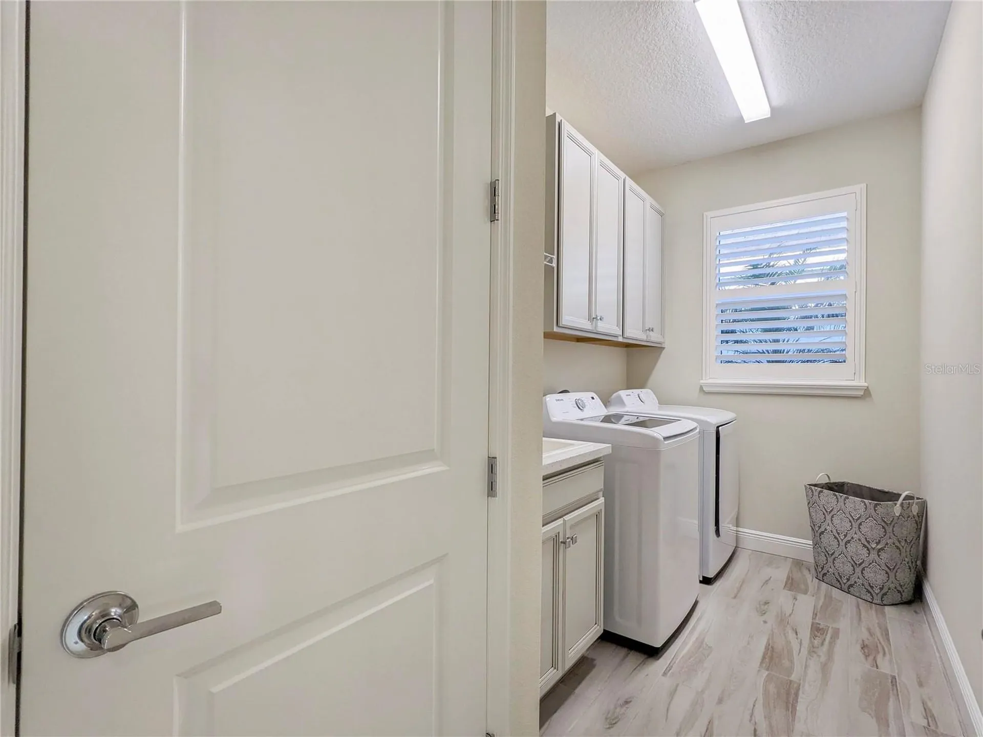 1045 Crosswind Avenue Sarasota FL 34240