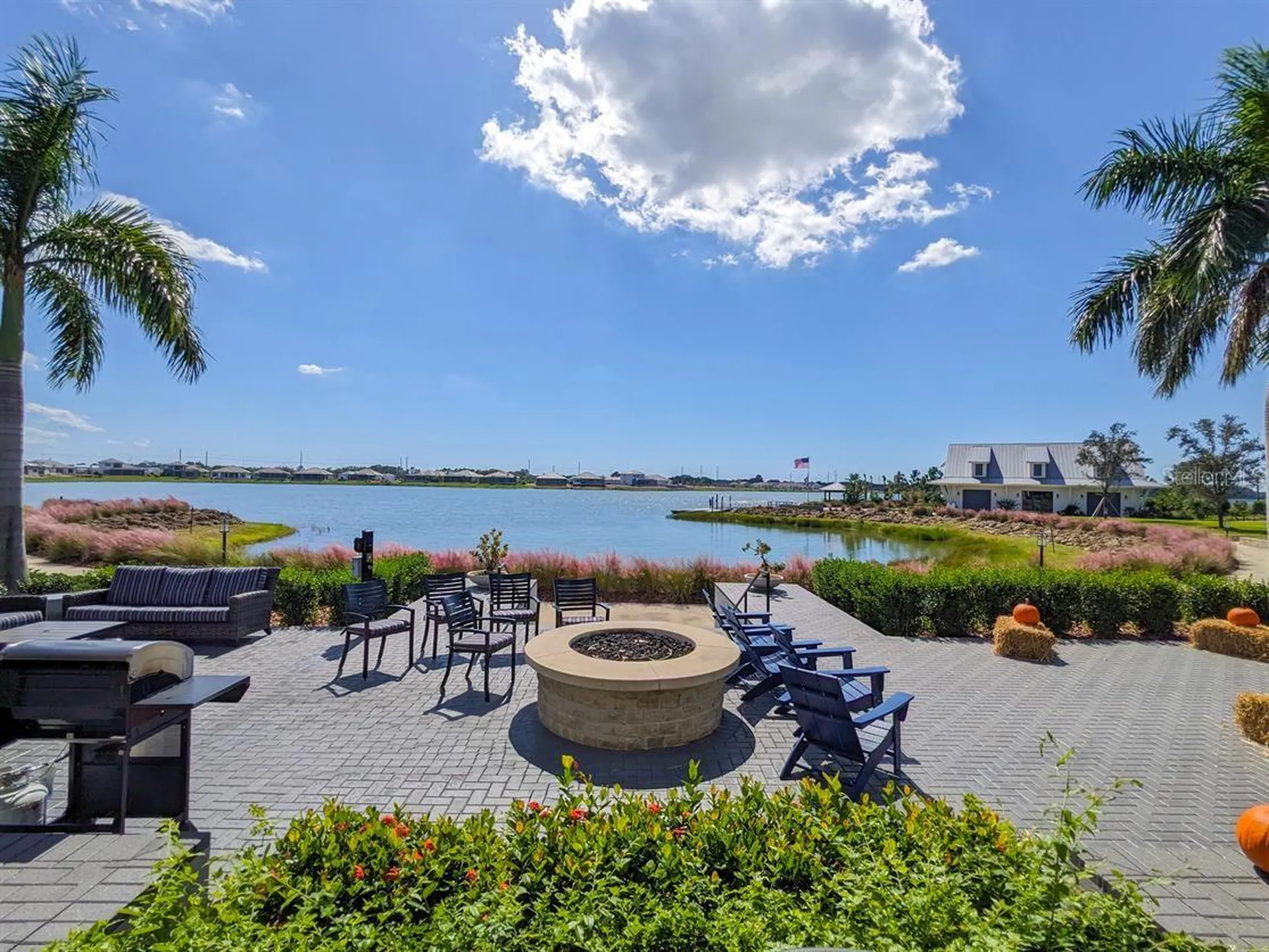 1045 Crosswind Avenue Sarasota FL 34240
