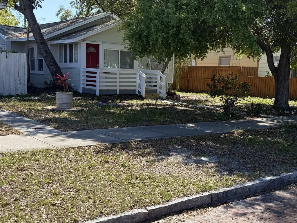 3844 Burlington Avenue N St Petersburg FL 33713