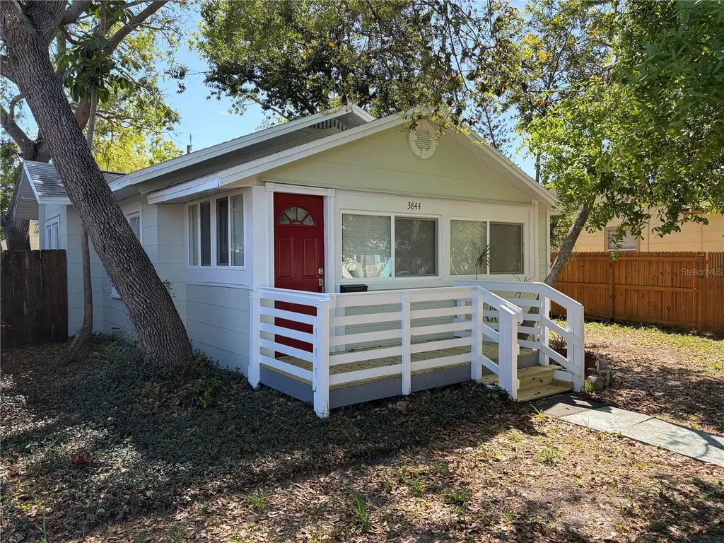 3844 Burlington Avenue N St Petersburg FL 33713