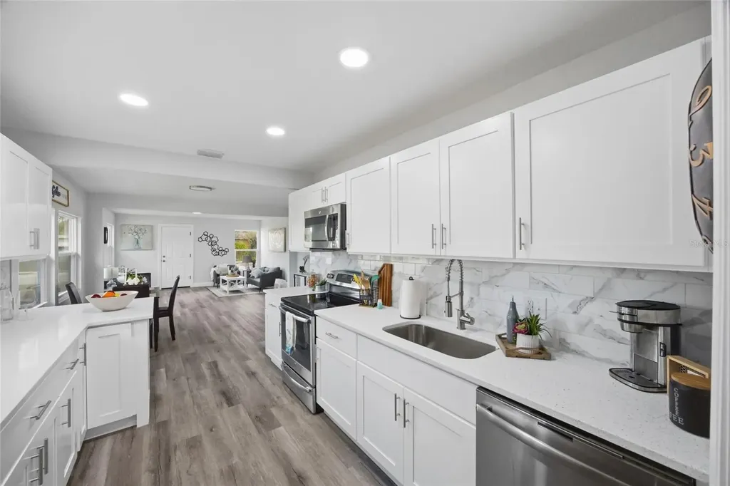 1149 Woodlawn Street Clearwater FL 33756
