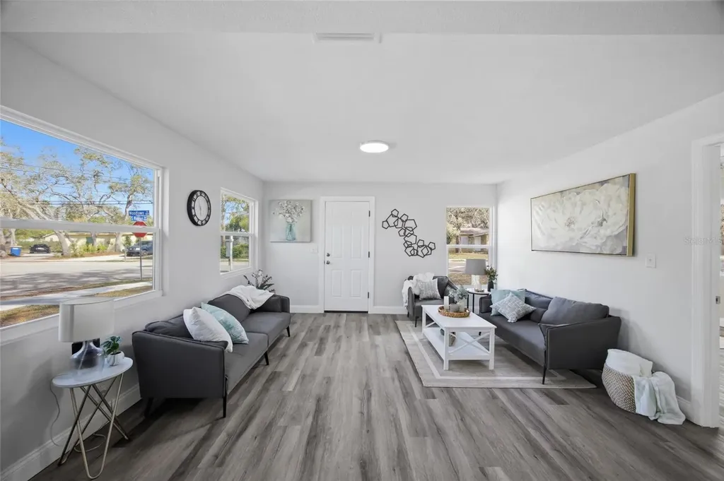 1149 Woodlawn Street Clearwater FL 33756