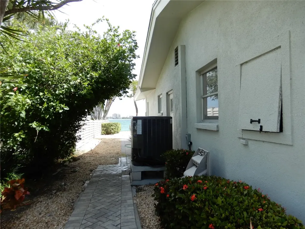 337 1st Street W Tierra Verde FL 33715