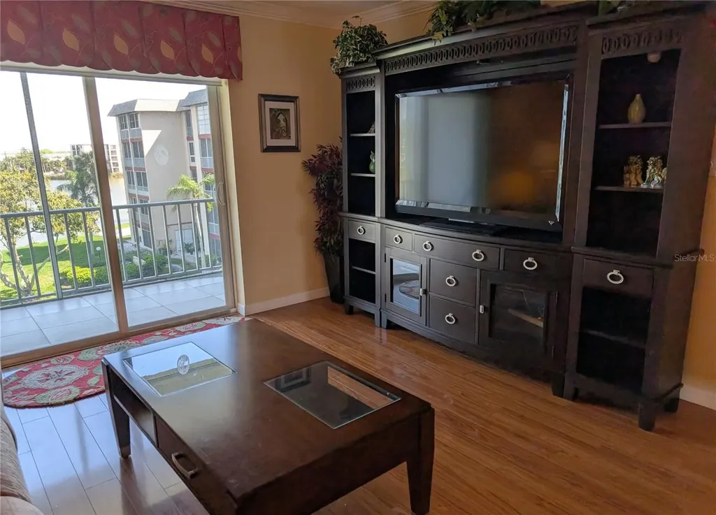3807 Lake Bayshore Drive Bradenton FL 34205