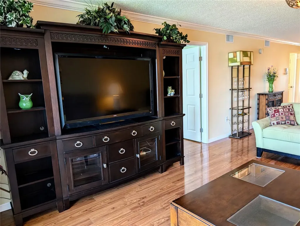3807 Lake Bayshore Drive Bradenton FL 34205