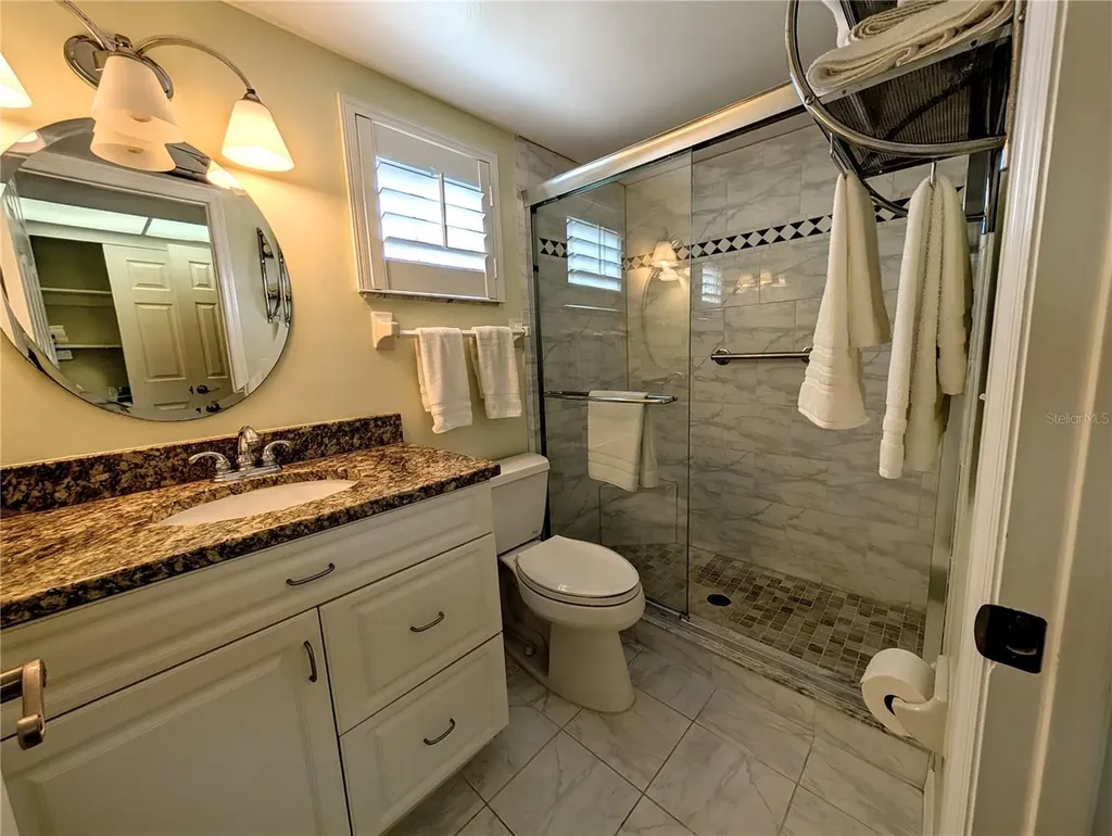3807 Lake Bayshore Drive Bradenton FL 34205