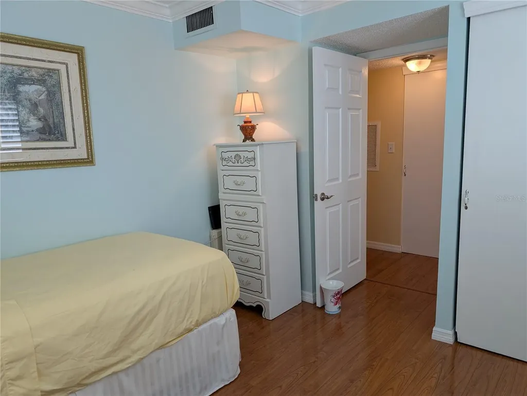 3807 Lake Bayshore Drive Bradenton FL 34205