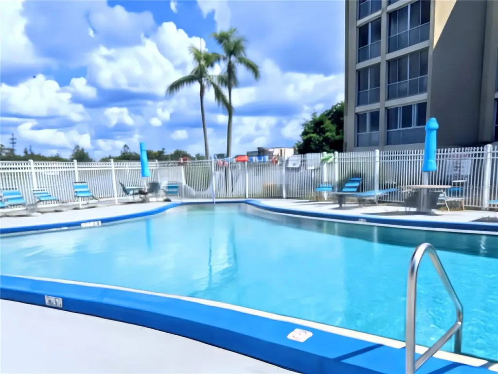 3807 Lake Bayshore Drive Bradenton FL 34205