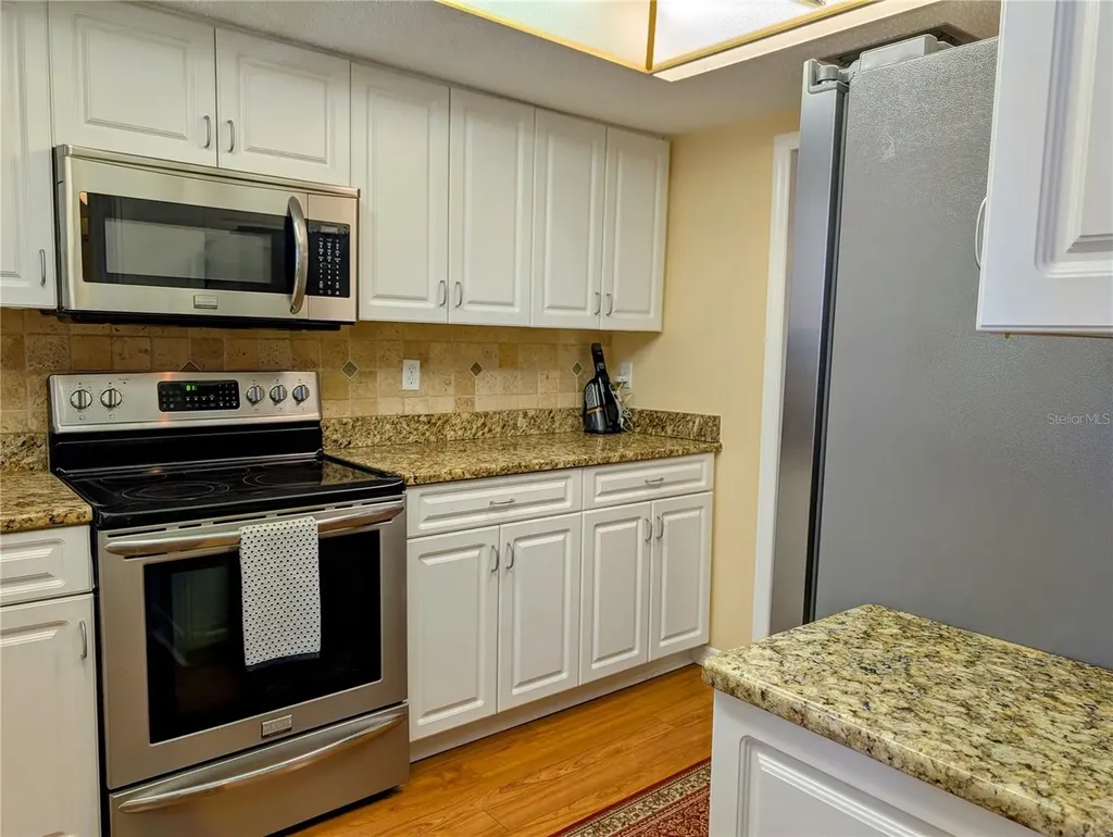 3807 Lake Bayshore Drive Bradenton FL 34205