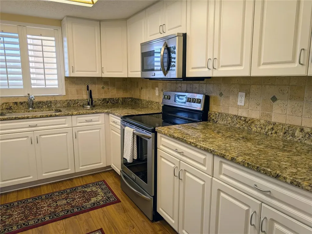 3807 Lake Bayshore Drive Bradenton FL 34205