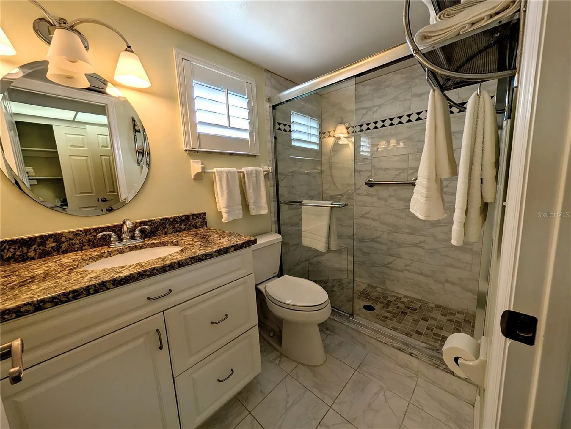 3807 Lake Bayshore Drive Bradenton FL 34205