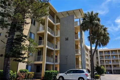 3807 Lake Bayshore Drive Bradenton FL 34205