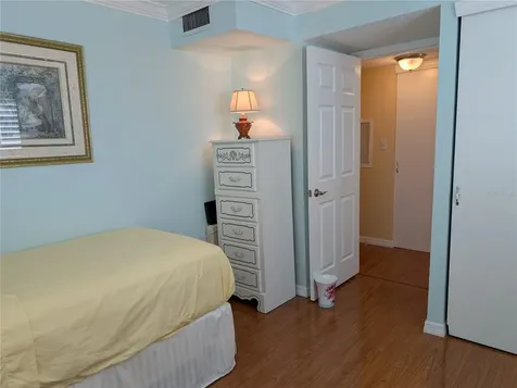 3807 Lake Bayshore Drive Bradenton FL 34205