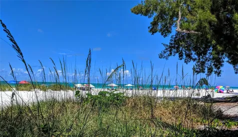3807 Lake Bayshore Drive Bradenton FL 34205