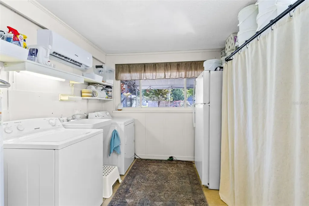 2013 S Holly Avenue Sanford FL 32771