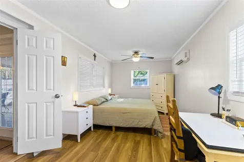 2013 S Holly Avenue Sanford FL 32771