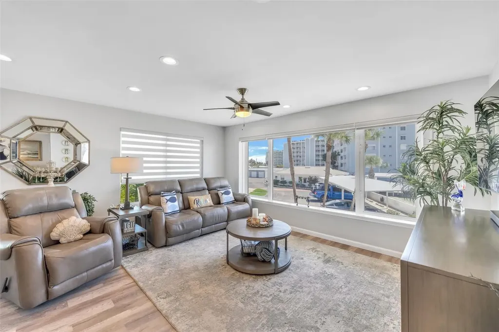 5400 Gulf Drive Holmes Beach FL 34217