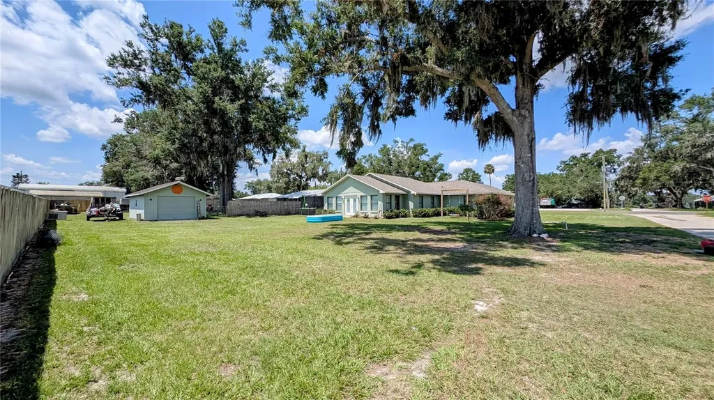 624 N Lanier Avenue Fort Meade FL 33841