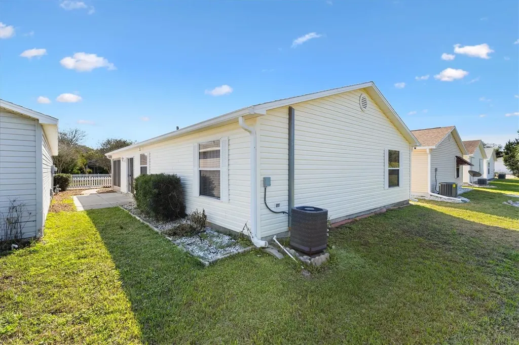 17470 SE 93rd Vine Avenue The Villages FL 32162