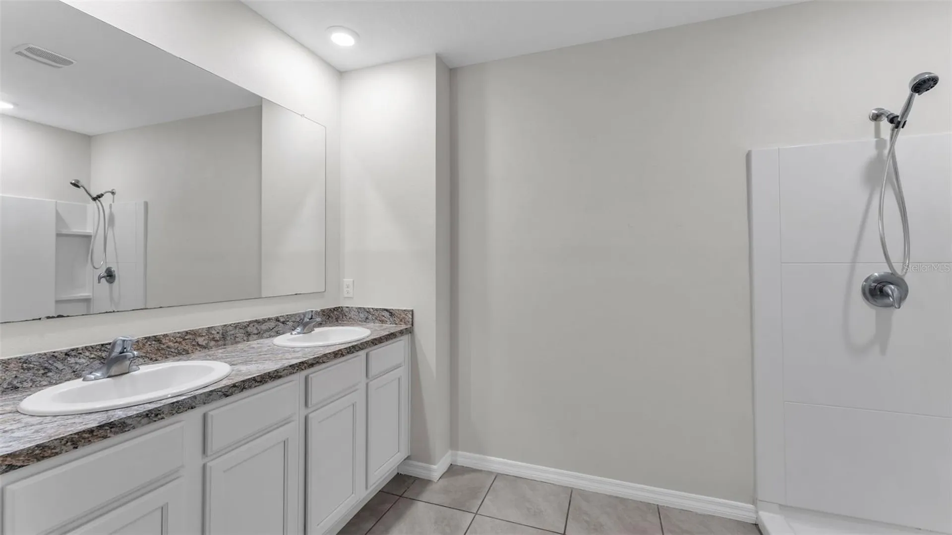 225 Gina Lane Davenport FL 33837