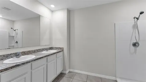 225 Gina Lane Davenport FL 33837