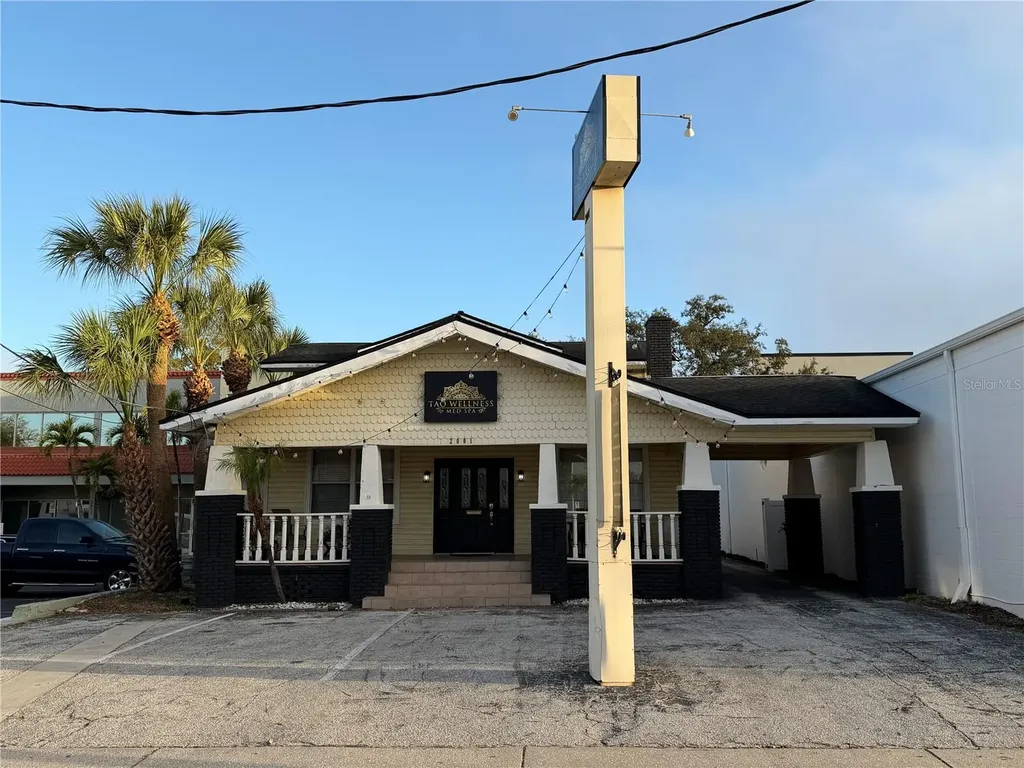 2001 W Kennedy Boulevard Tampa FL 33606