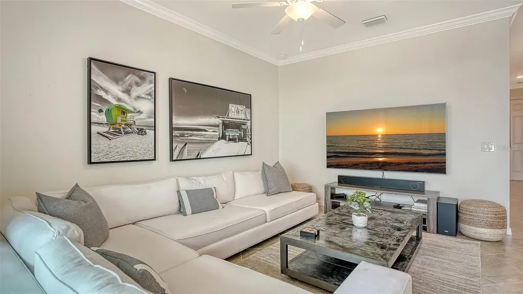 1010 Tidewater Shores Loop Bradenton FL 34208