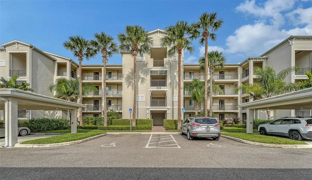 1010 Tidewater Shores Loop Bradenton FL 34208
