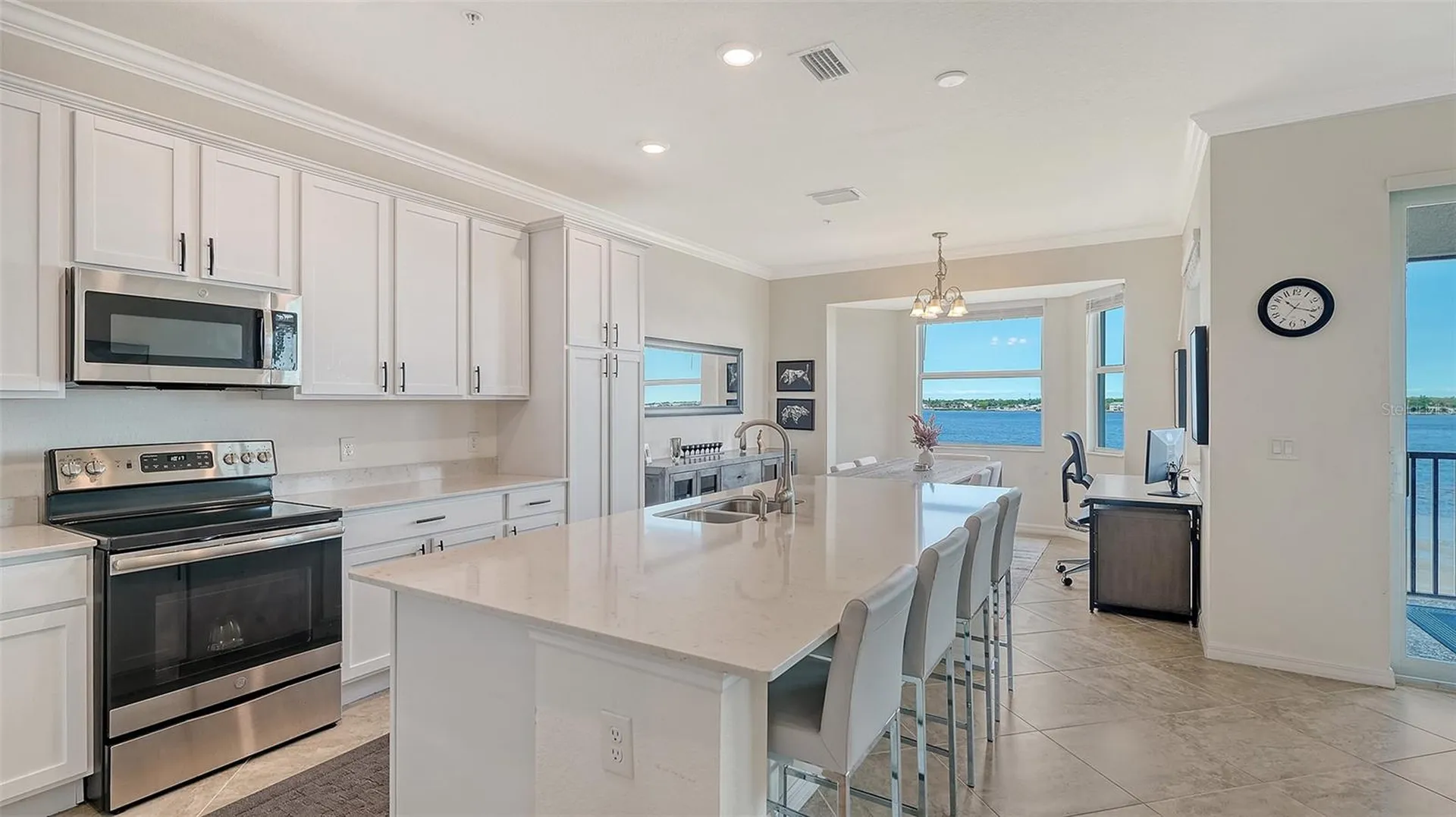 1010 Tidewater Shores Loop Bradenton FL 34208