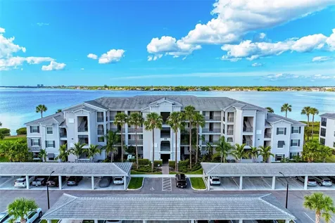 1010 Tidewater Shores Loop Bradenton FL 34208