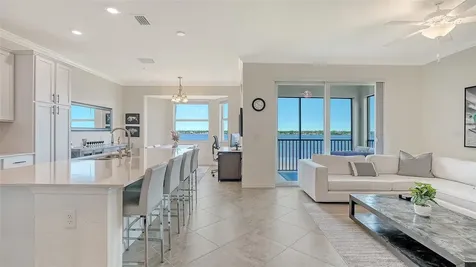 1010 Tidewater Shores Loop Bradenton FL 34208