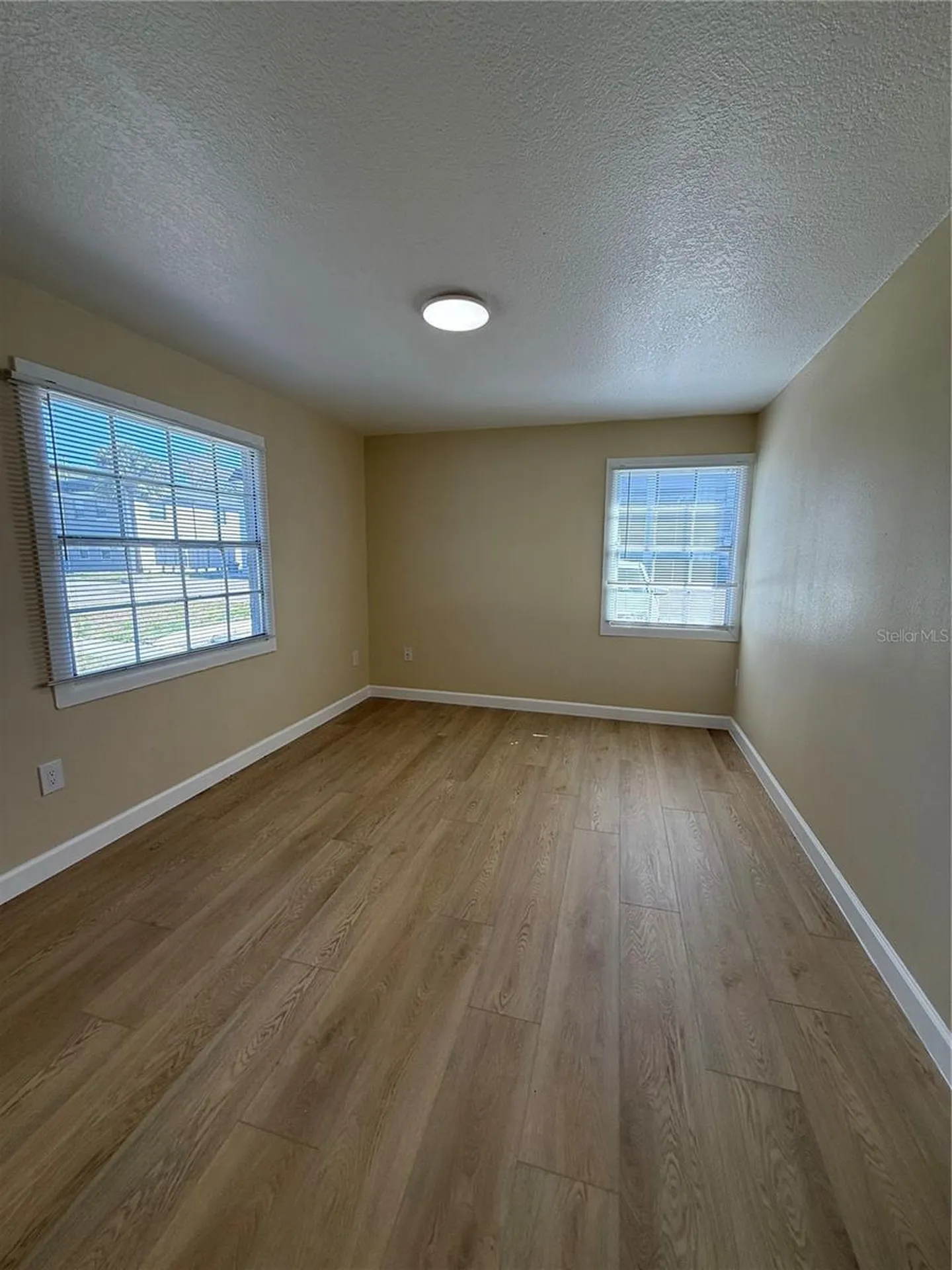 2759 L B Mcleod Road Orlando FL 32805